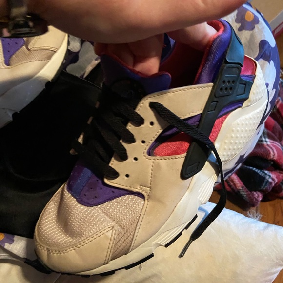 Nike size 6 youth - Picture 3 of 7